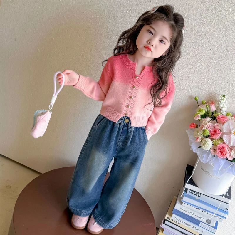 女童秋装套装2025新款洋气儿童开衫毛衣女宝宝春秋款牛仔裤两件套