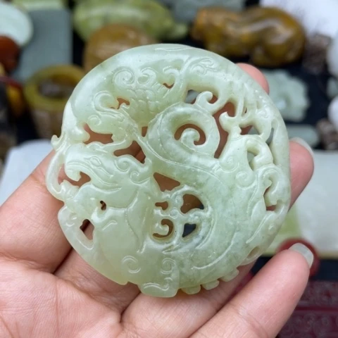 蛇纹石玉未镶嵌颈饰37