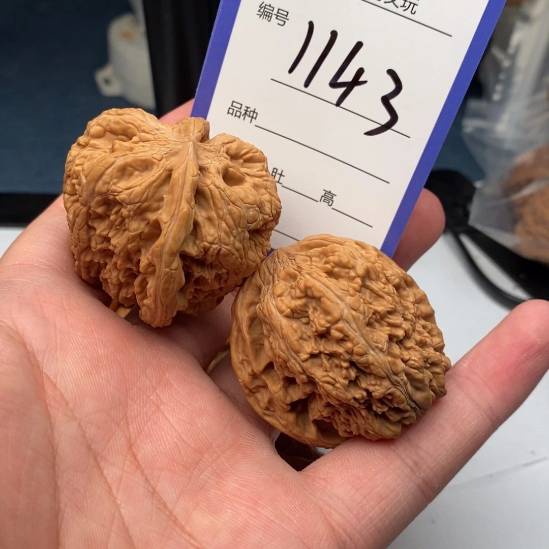 文玩核桃把件1143