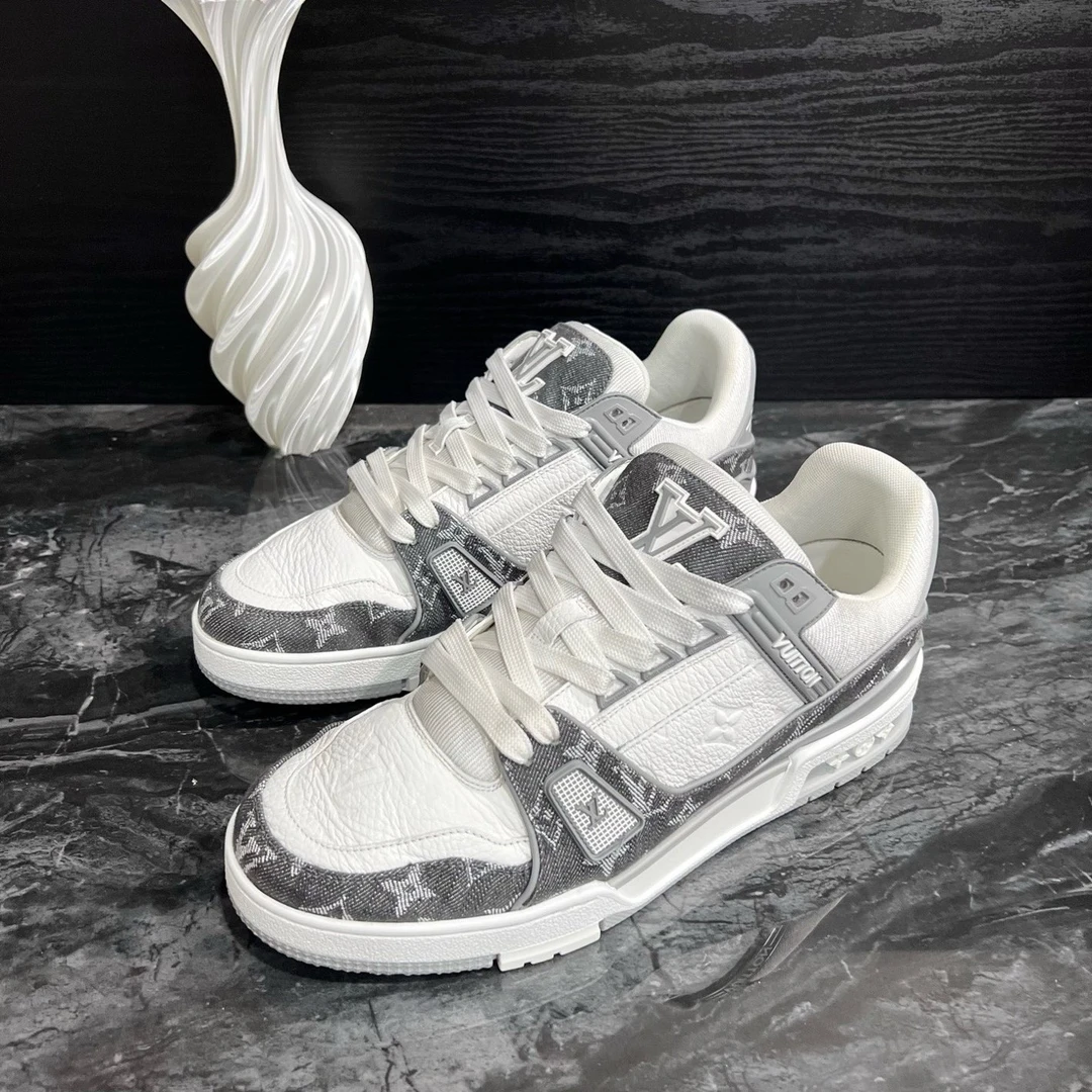 99新 LouisVuitton/路易威登 1234/41码/灰白牛仔Trainer板鞋