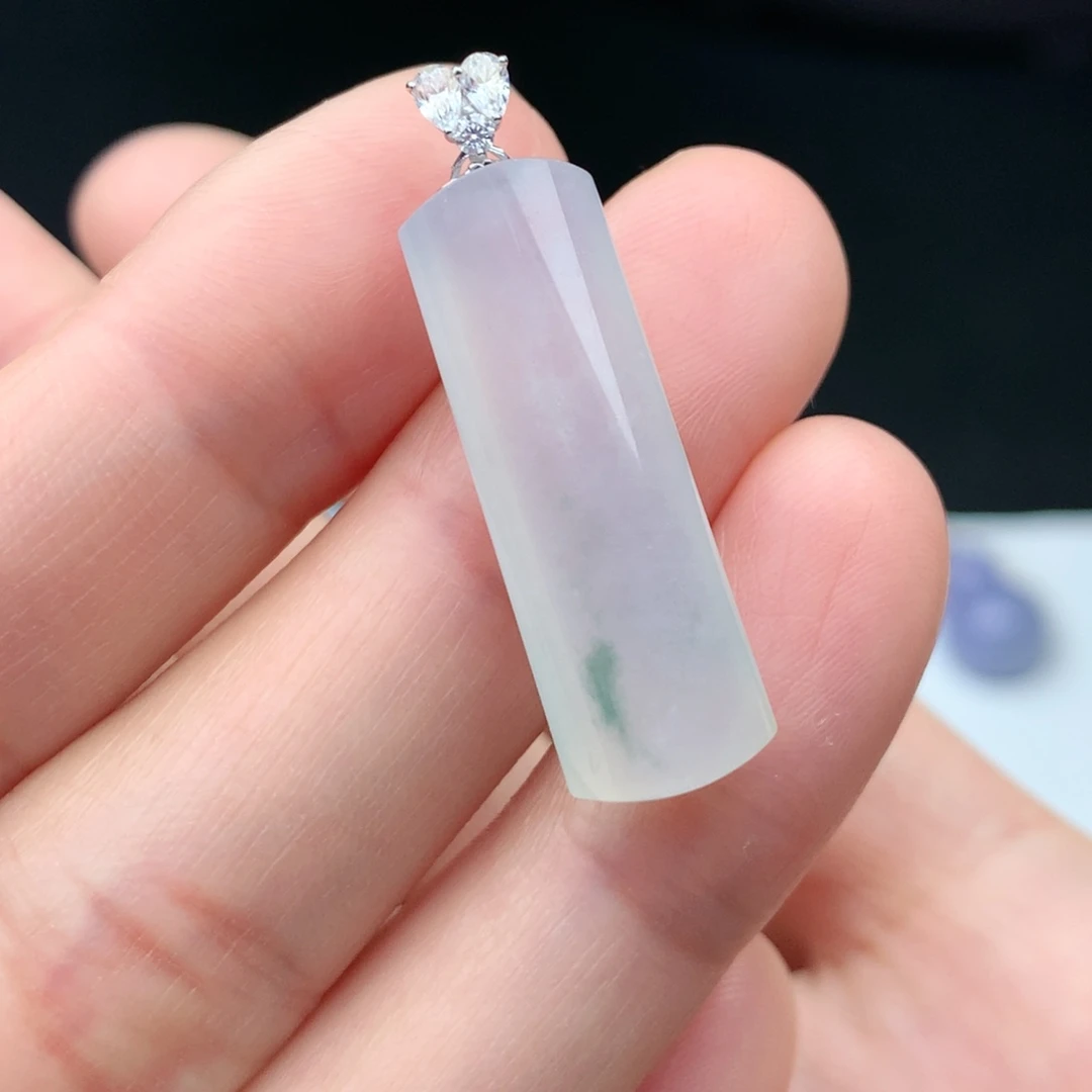 翡翠18K金镶嵌颈饰翡翠