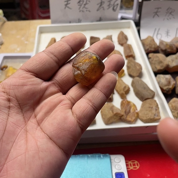 定制琥珀天然琥珀