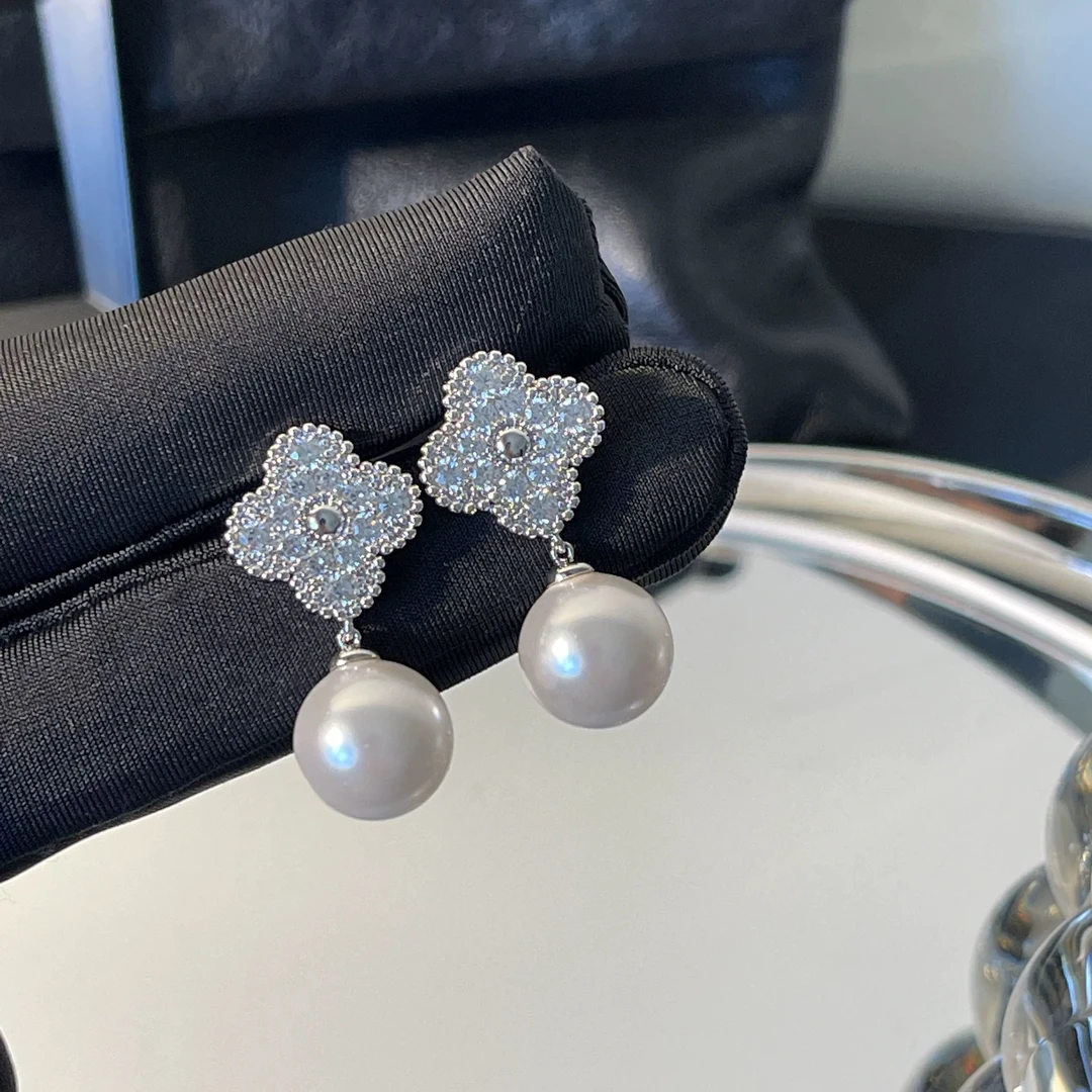 铜合金合成锆石耳饰 时尚气质百搭四叶花珠珠耳环