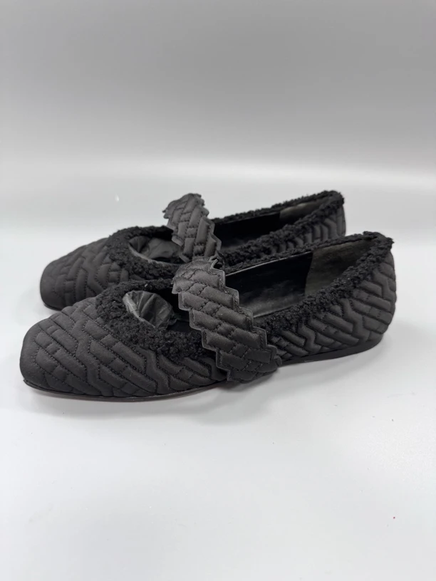 Lu 平底一字带 130 马丽珍单鞋