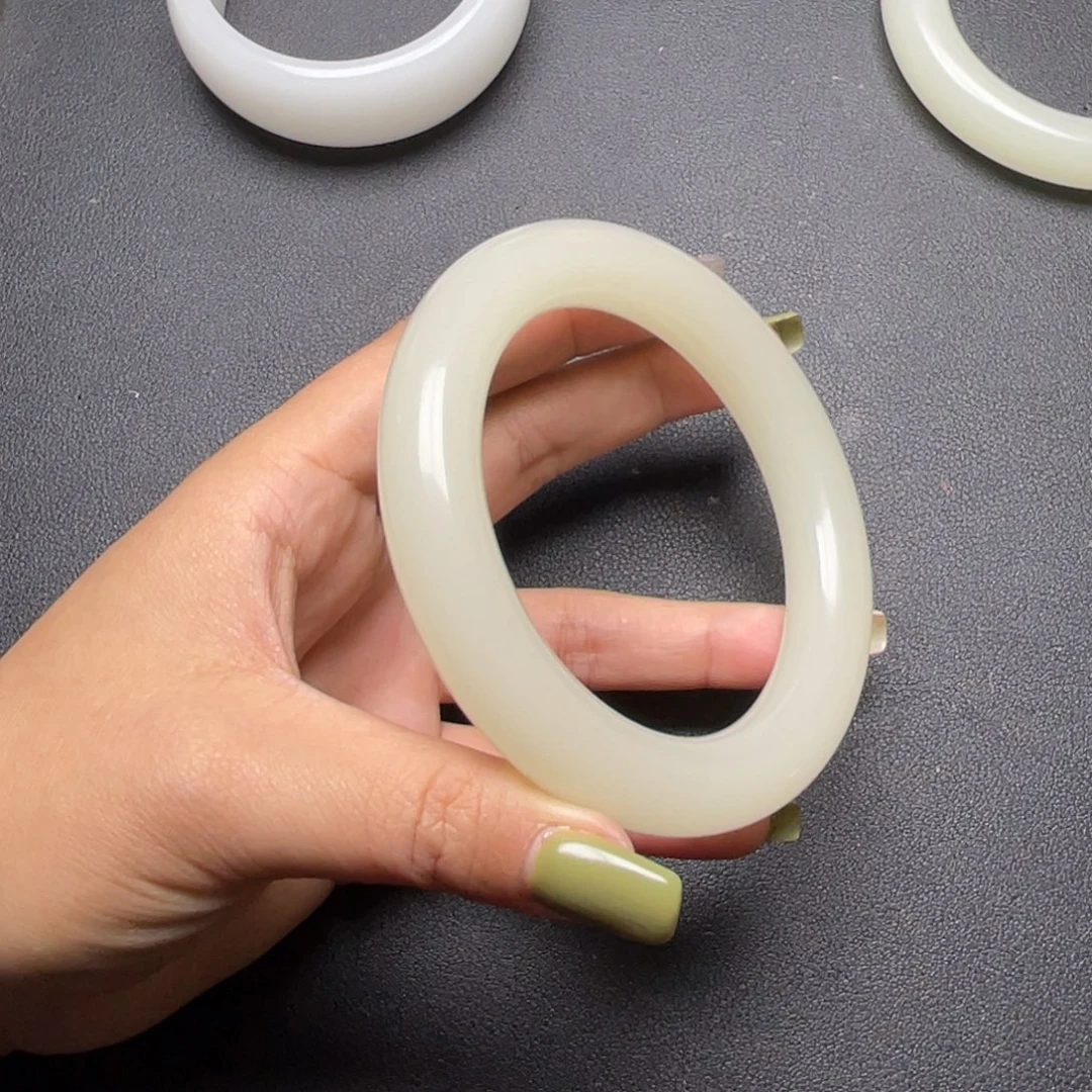 岚***窝60圈口大胖圆暖白色