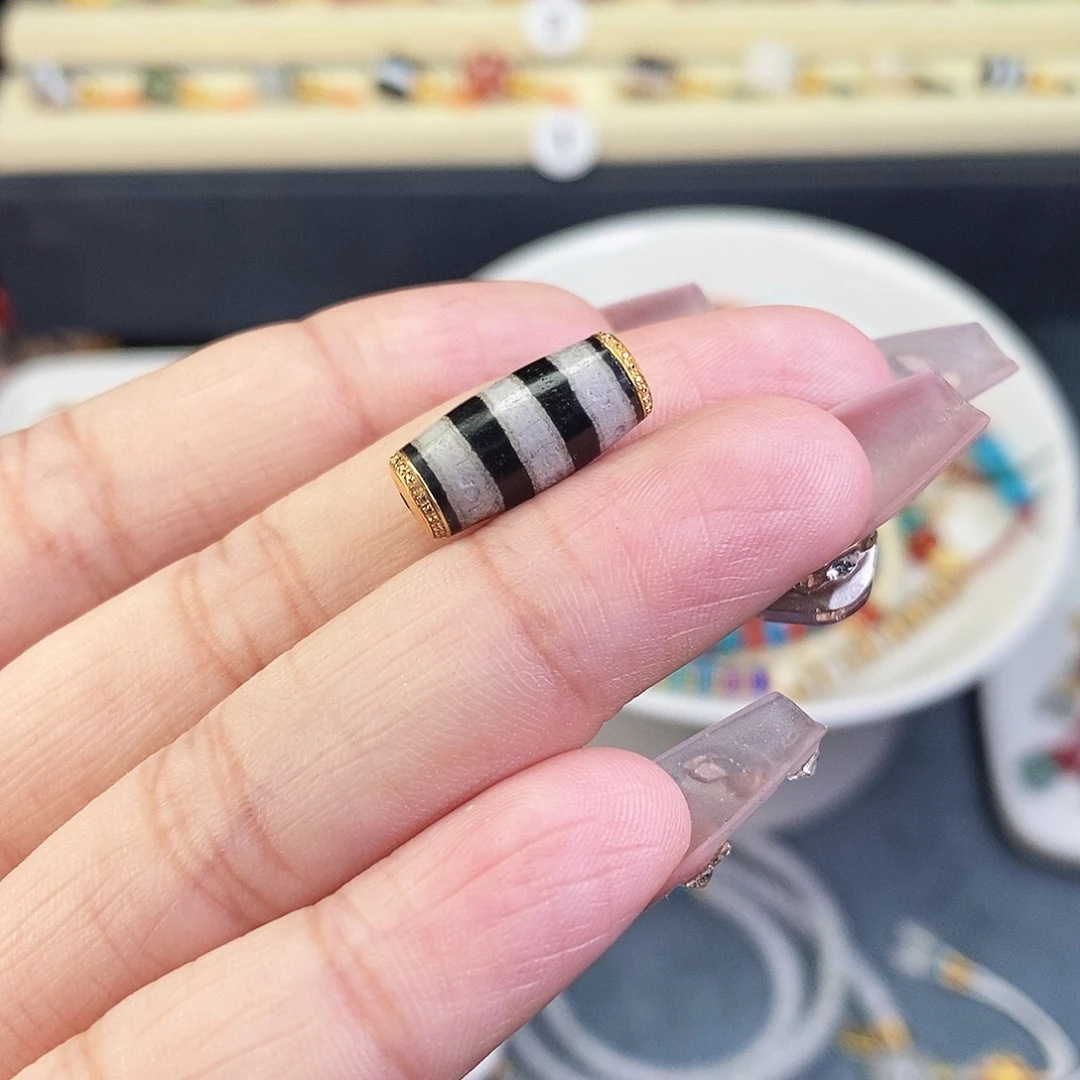 玛瑙/玉髓18K金镶嵌颈饰7.8x17.3