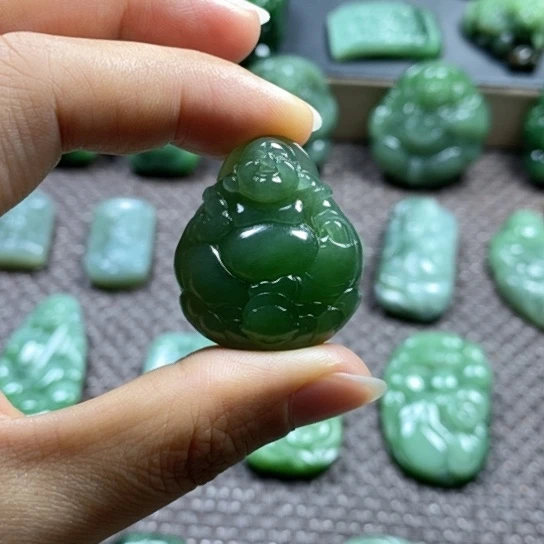 【闪购商品】颈饰未镶嵌和田玉