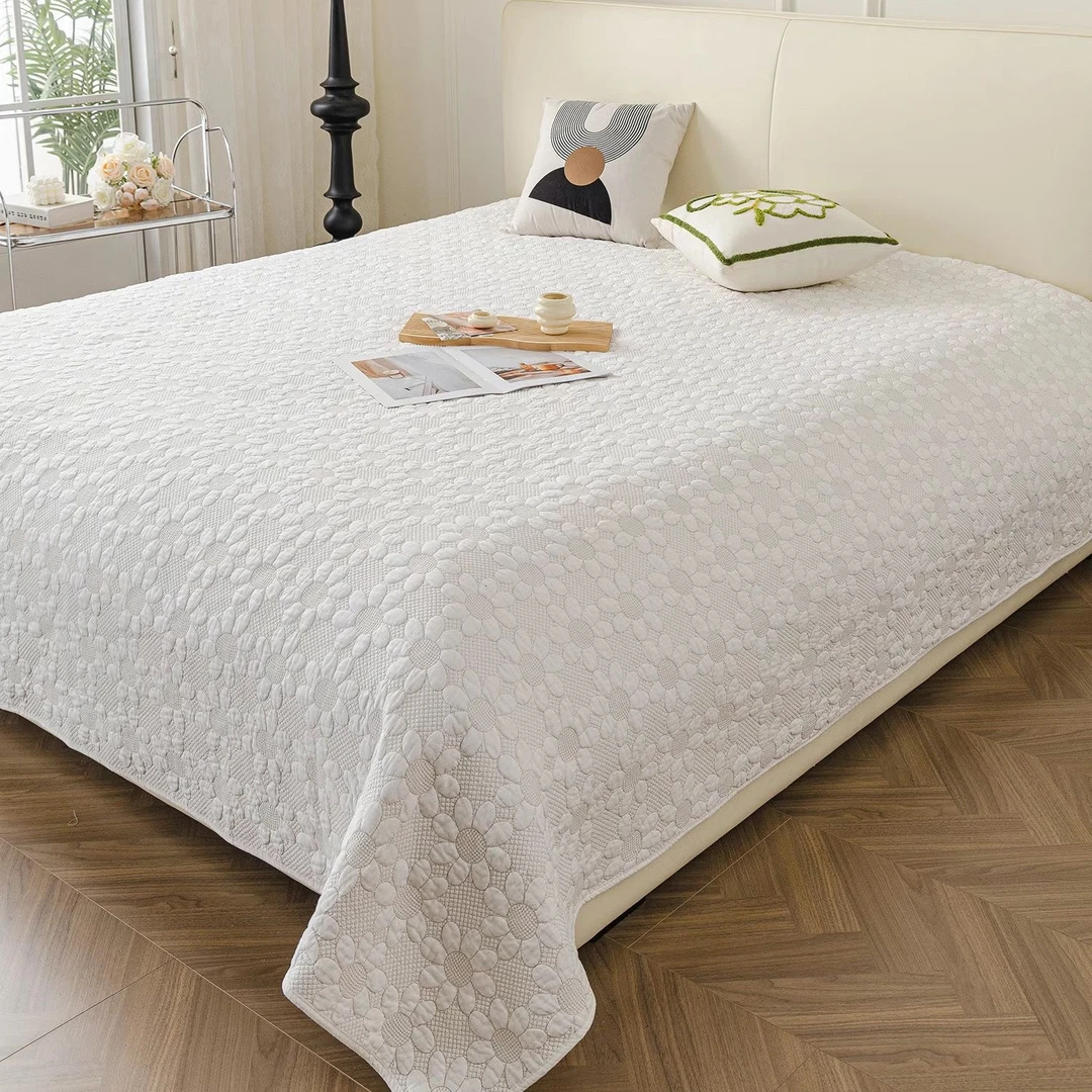 【花季】纯色太阳花重工刺绣双面纯棉床盖双人床三层夹棉榻榻米床单