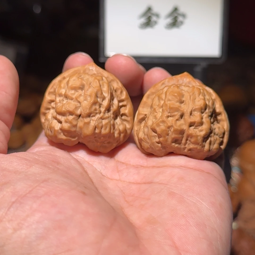 斩***术把件文玩核桃1515三角蛙，尺寸39 40 35