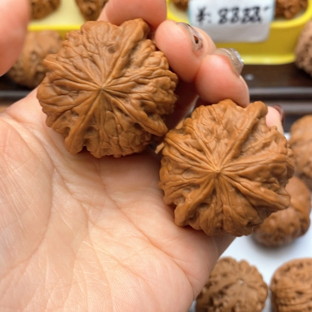 文玩核桃把件42尺凹底四棱