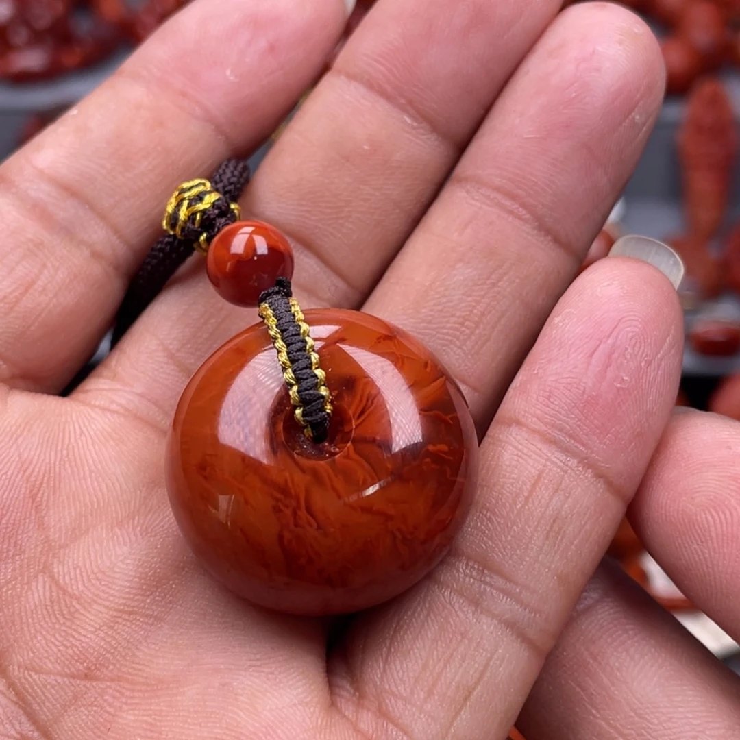 南红玛瑙未镶嵌珠宝奇石吊坠