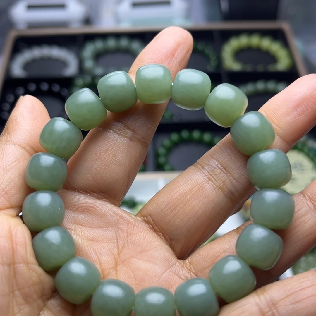 和田玉未镶嵌手串