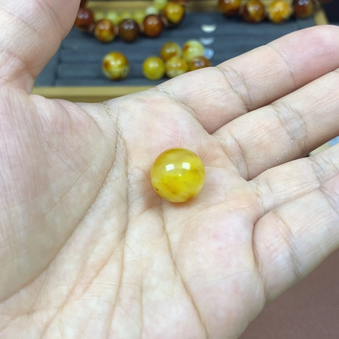 银***翼未镶嵌琥珀裸石蜜蜡