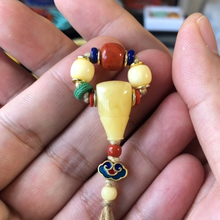 蜜蜡珠宝奇石未镶嵌