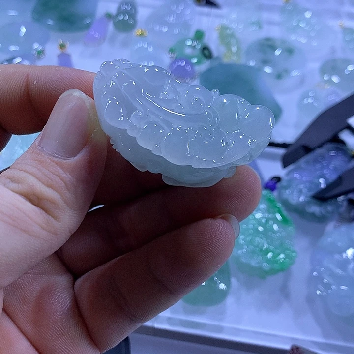 翡翠未镶嵌颈饰天然翡翠A货吊坠