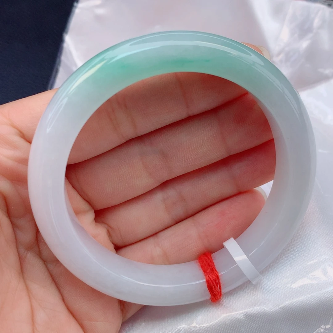 翡翠未镶嵌手镯54圈