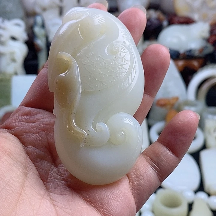 和田玉未镶嵌把件