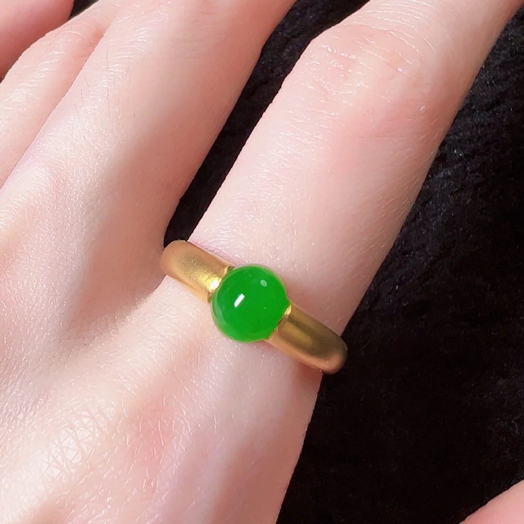 翡翠18K金镶嵌戒指签收后24小时鉴赏期，过时不退
