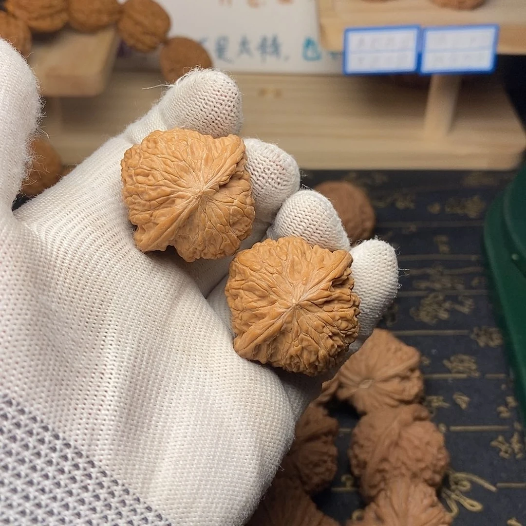 文玩核桃把件玛****拉磨盘