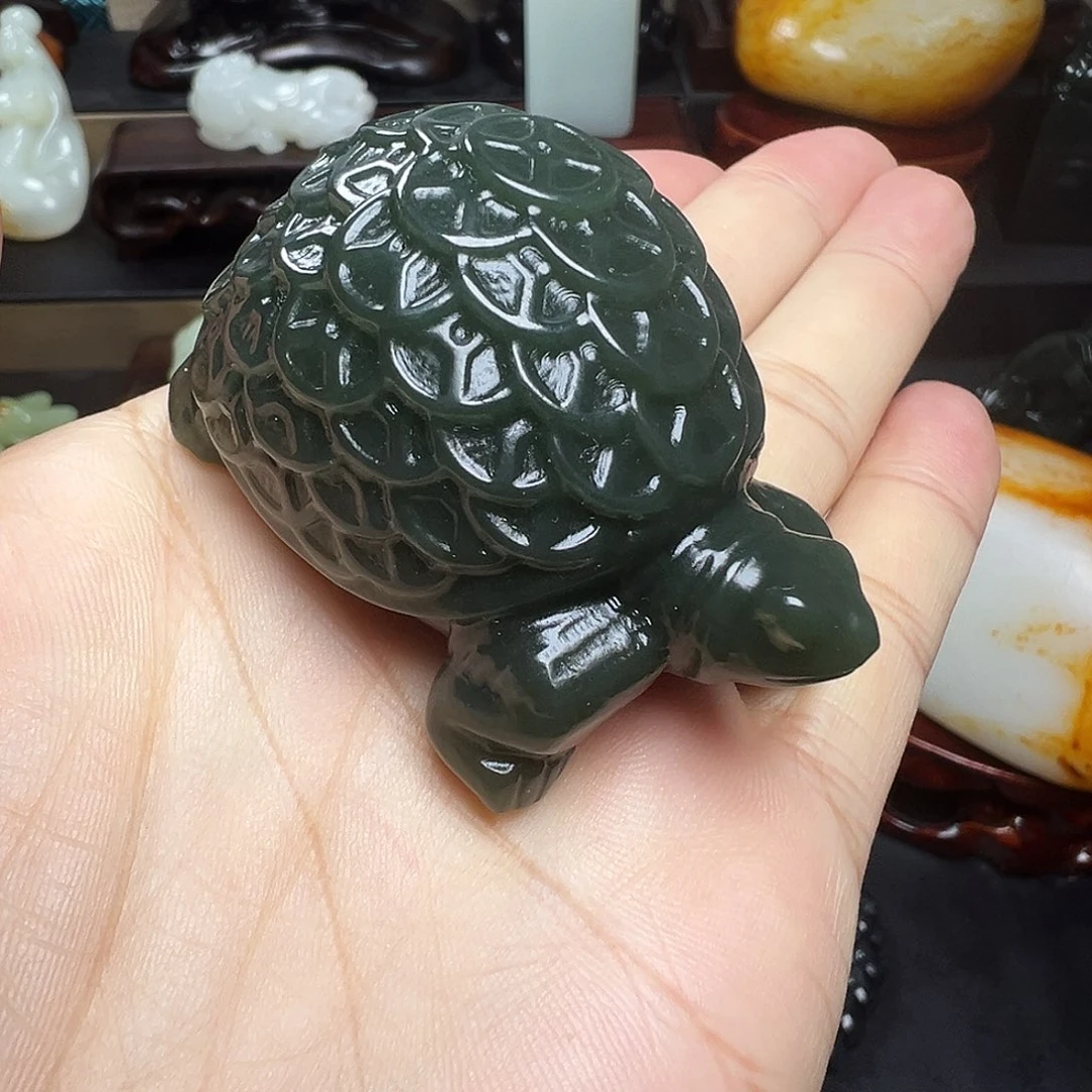 和田玉未镶嵌把件