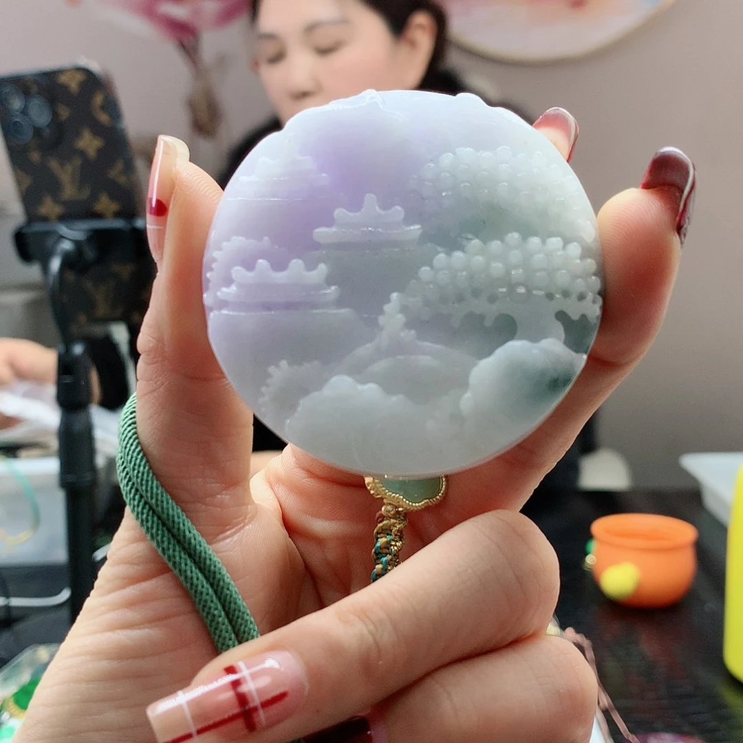 【闪购商品】翡翠吊坠(赠链)未镶嵌