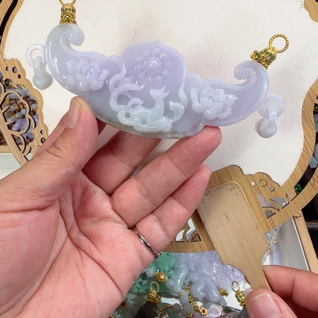 翡翠颈饰未镶嵌仿古