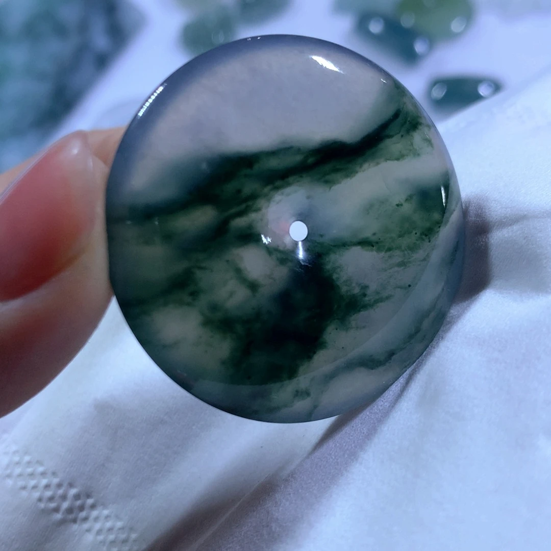 翡翠颈饰未镶嵌天然翡翠扣子