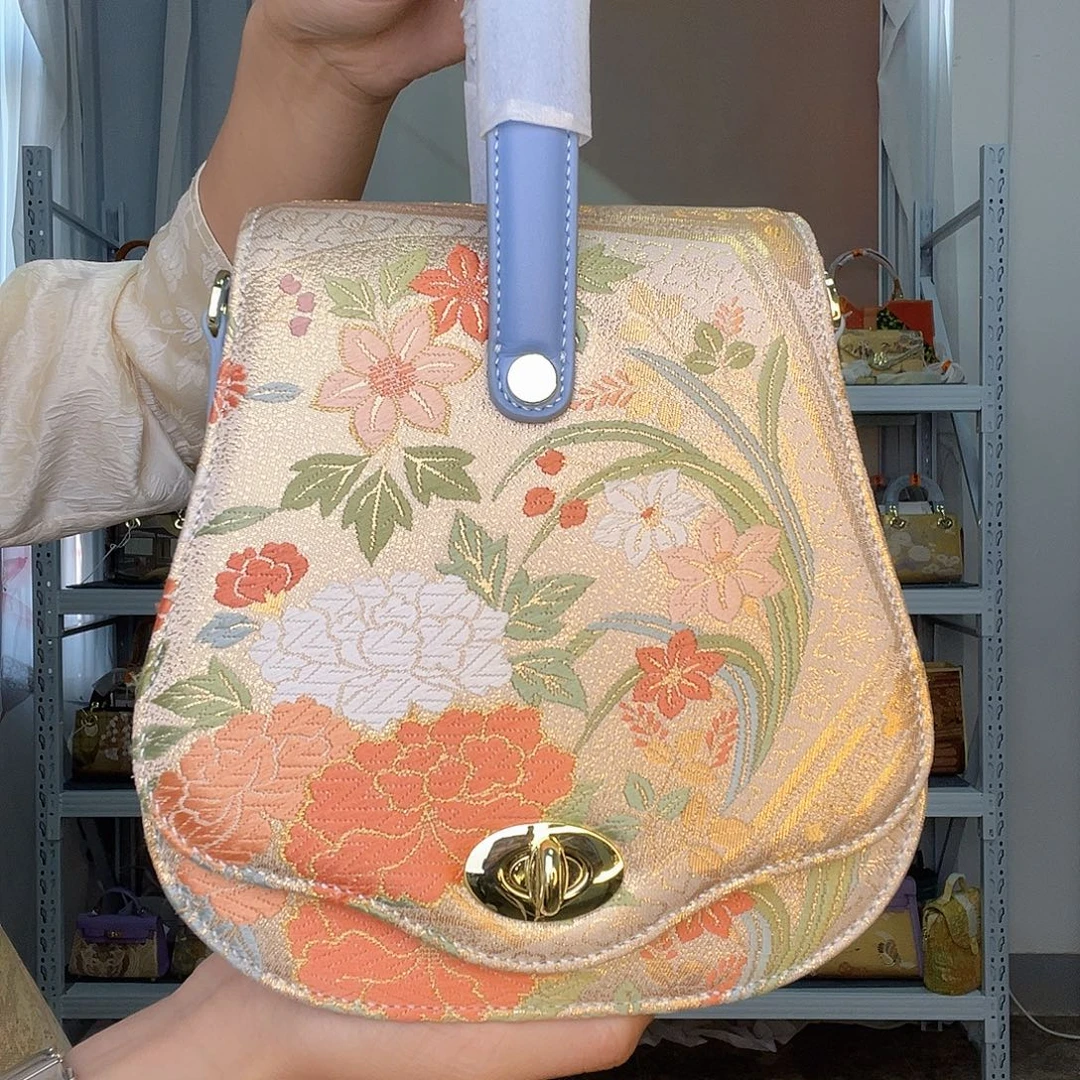 织物桑蚕丝非遗唐锦琵琶包