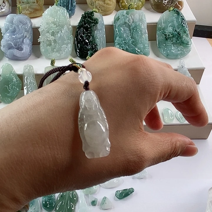 颈饰未镶嵌翡翠天然翡翠