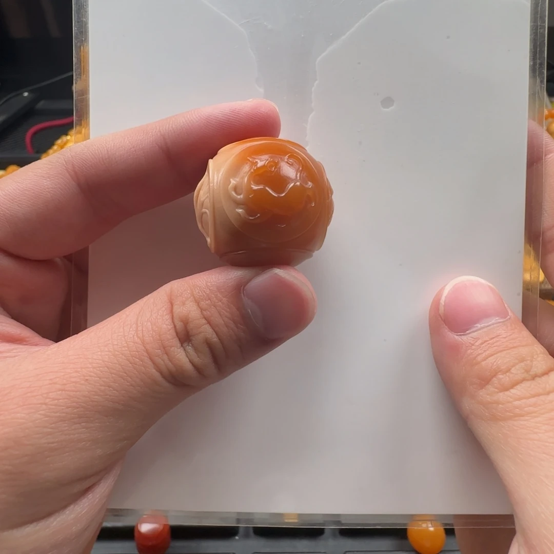 石英质玉（缅黄）未镶嵌颈饰