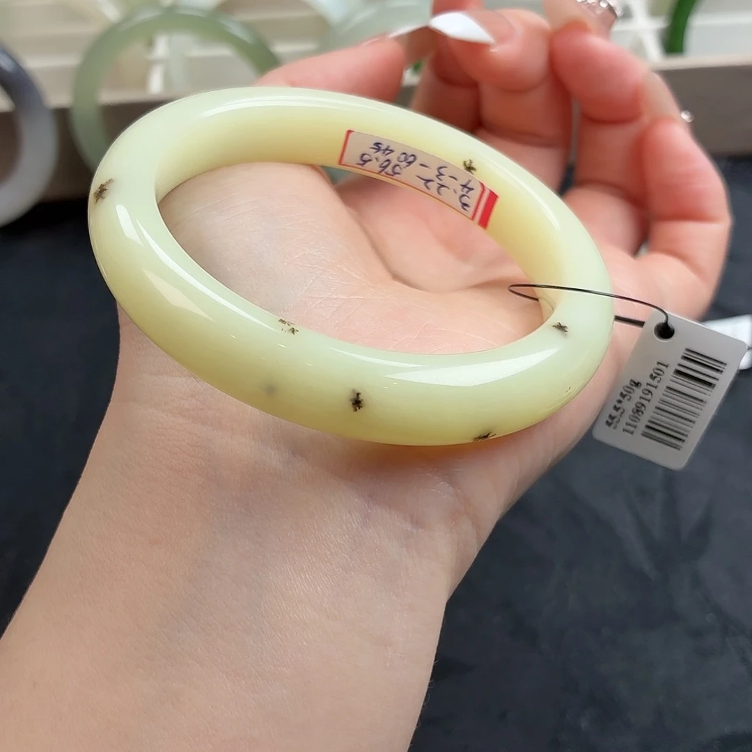 和田玉未镶嵌手镯奶黄细料飘花特色36