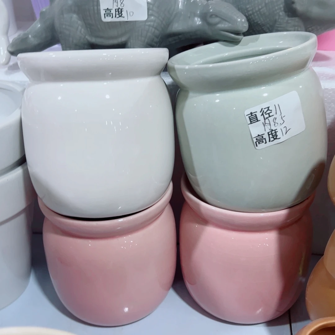 有孔，陶瓷花盆满10米包邮发货。