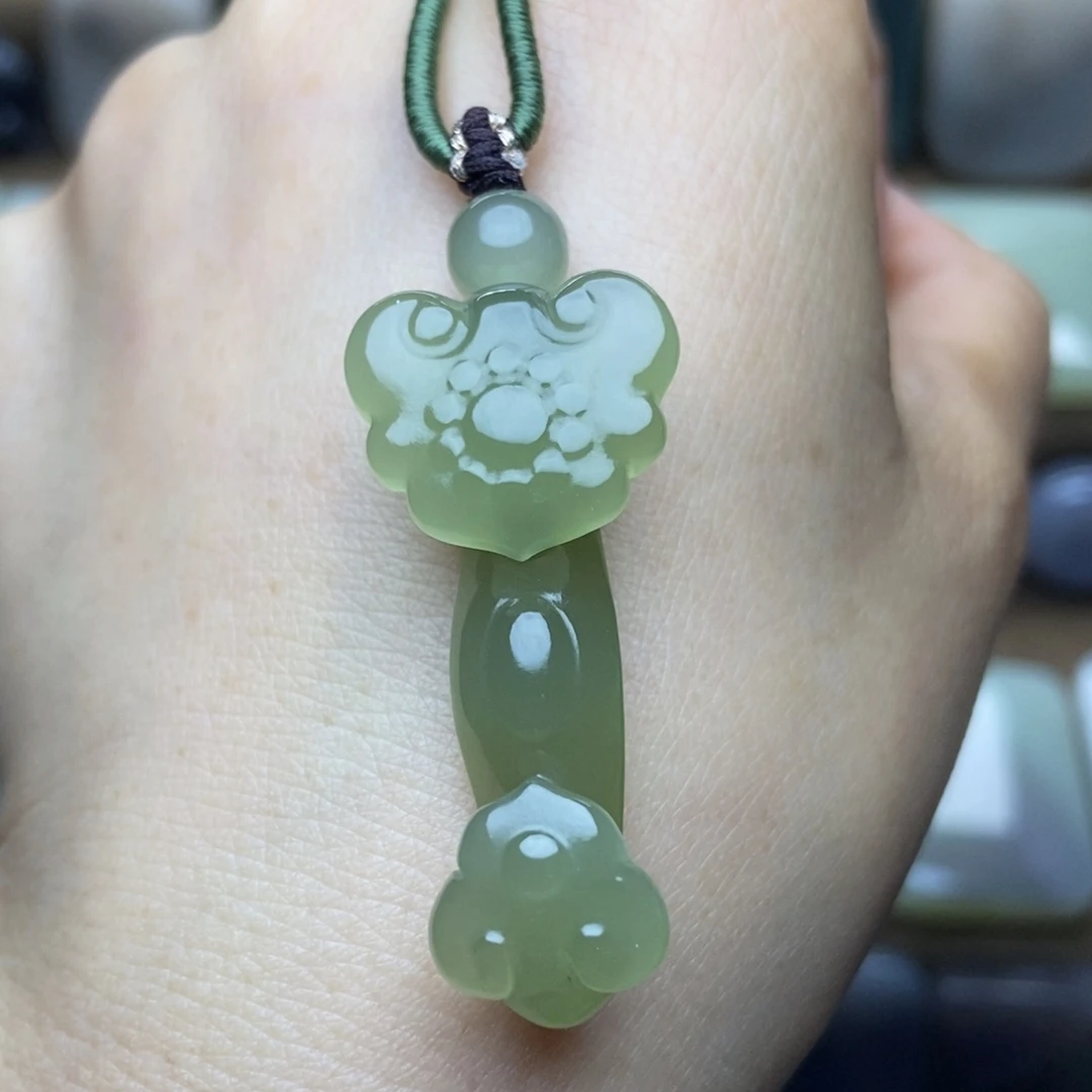 南红玛瑙未镶嵌颈饰