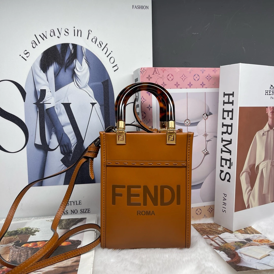 99新 FENDI/芬迪 Mini琴谱小tote 玳瑁手柄配焦糖色牛皮 81692