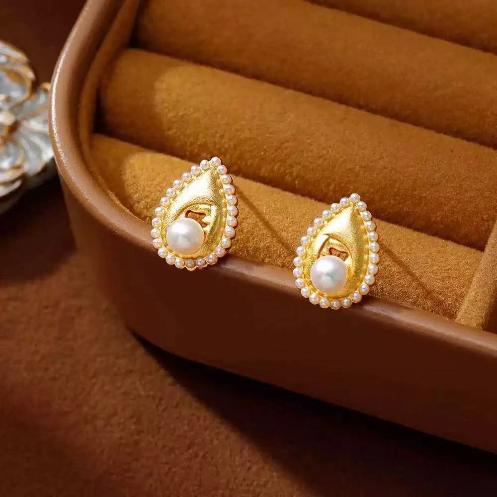 黄铜耳饰 铜镀沙金水滴镶嵌珠珠耳钉轻奢高级感气质百搭耳饰