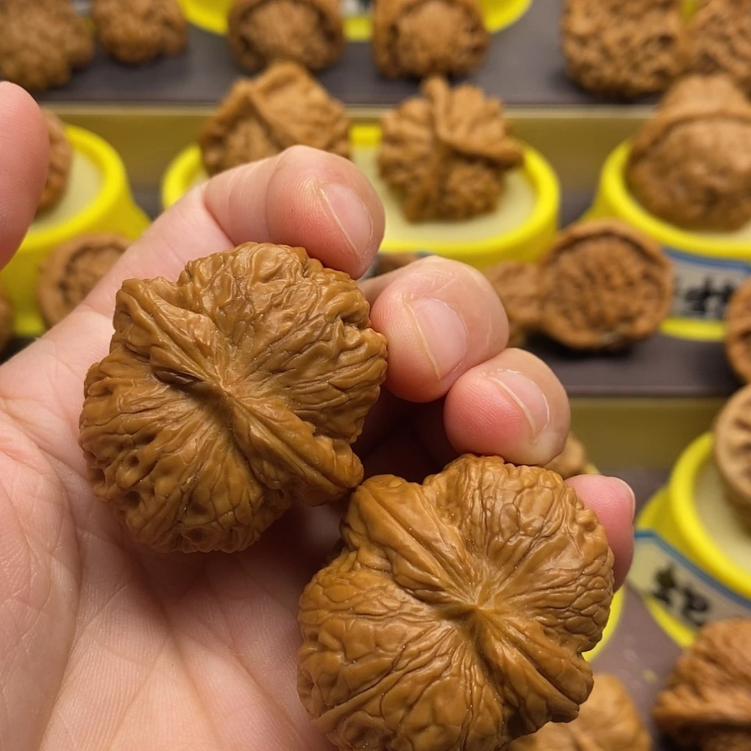 文玩核桃吊坠元宝39