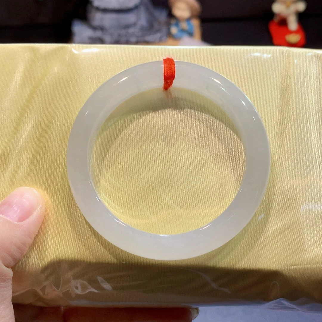 翡翠未镶嵌手镯1号