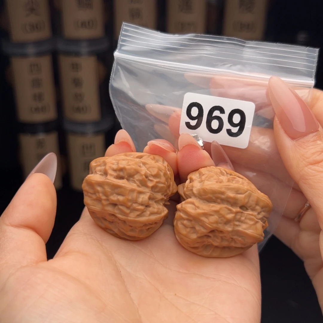 文玩核桃吊坠蛤蟆头36