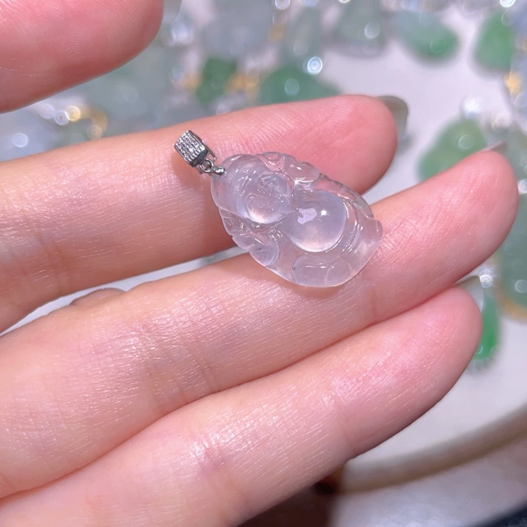 翡翠18K金镶嵌颈饰翡翠