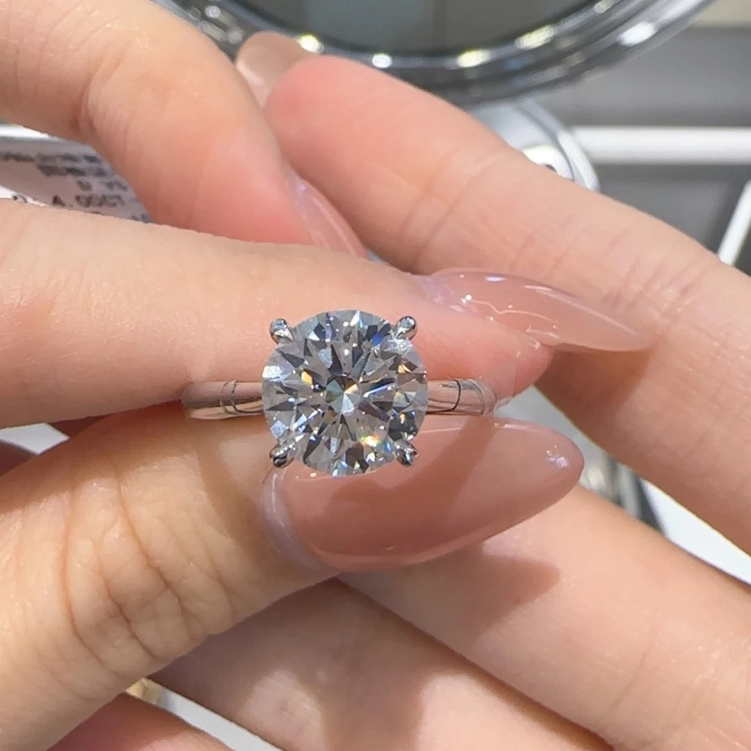 铂Pt950镶嵌实验室培育钻石2卡经典四爪