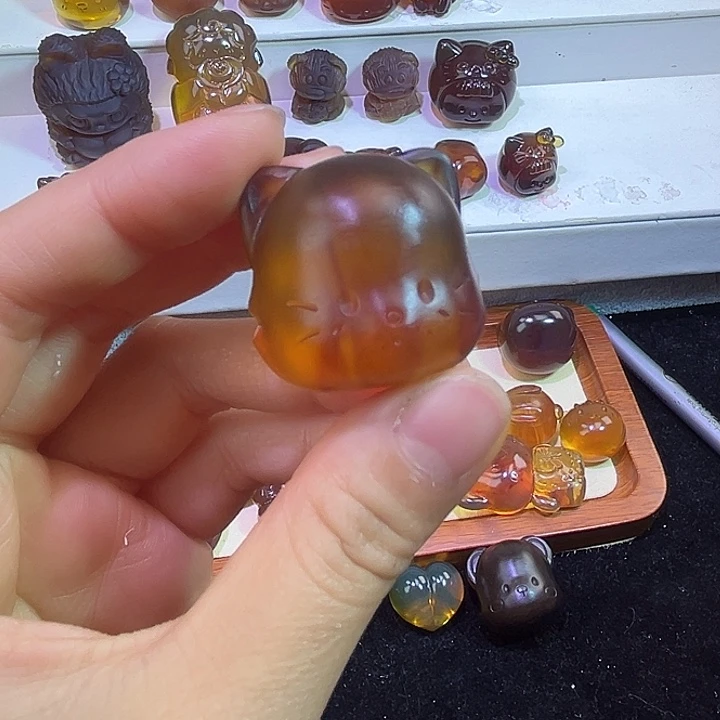 琥珀未镶嵌裸石琥珀