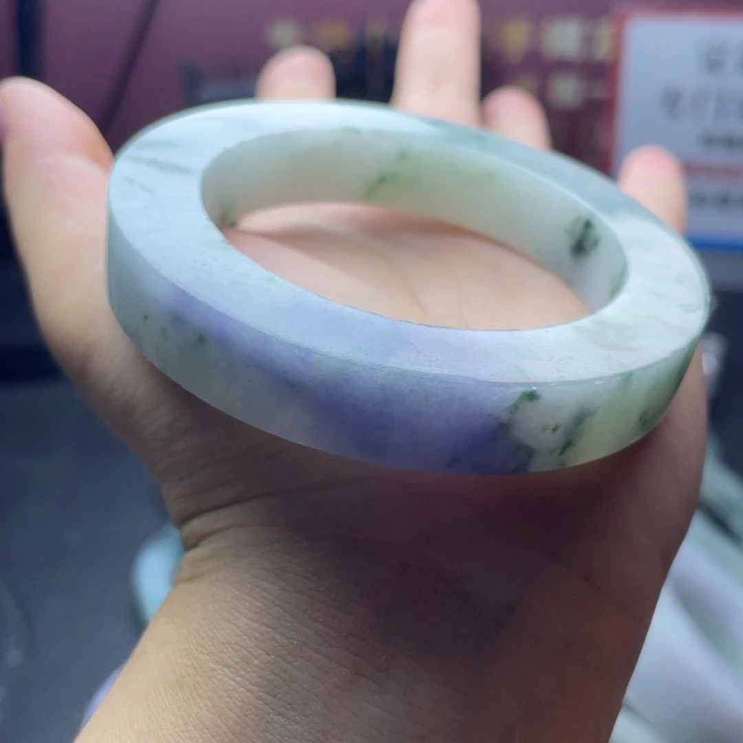 琉****定制翡翠未镶嵌缅A翡翠多样发一