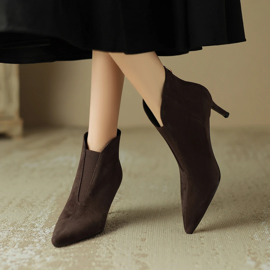 细跟高跟尖头时尚冬季加绒短靴百搭黑色真皮裸靴气质秋冬短靴女士