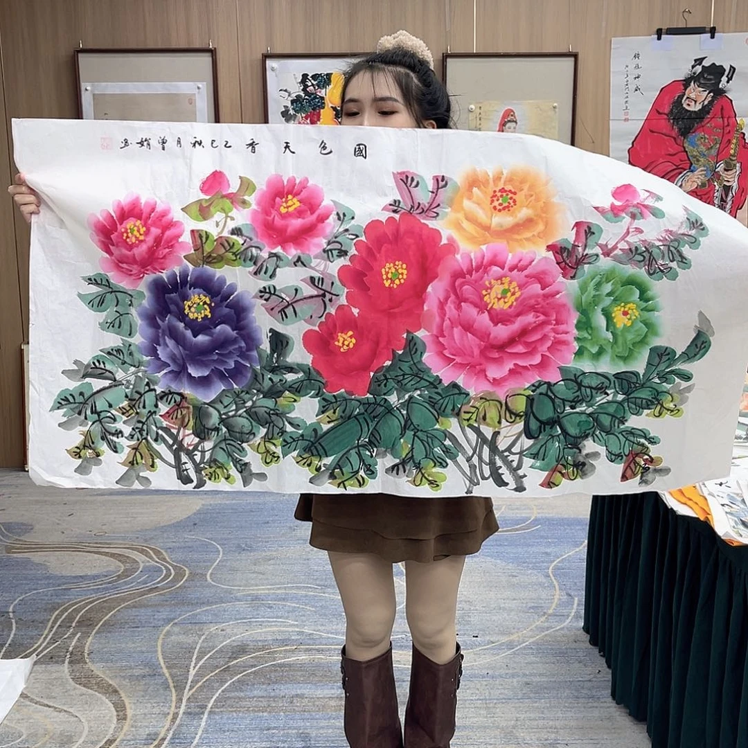 国画00后美女卖字画