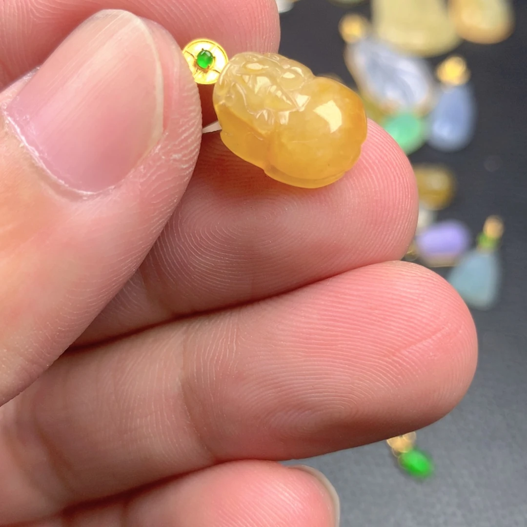 【闪购商品】颈饰18K金镶嵌翡翠翡翠