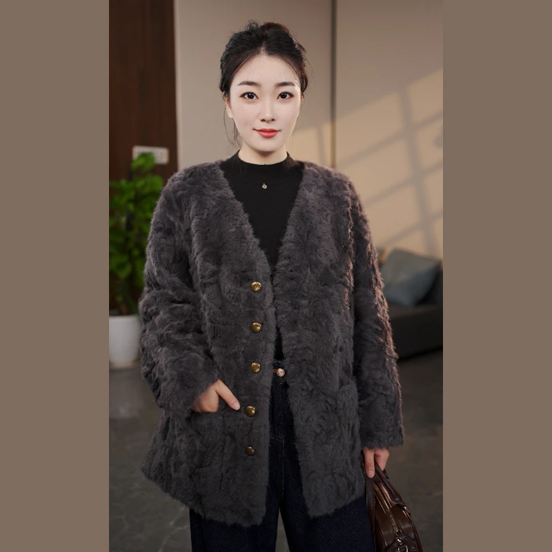 【梦Meng】老钱风V领毛毛外套秋冬新款女装保暖轻奢气质加厚大衣