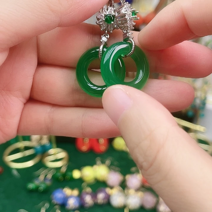 玛瑙/玉髓耳钉合金