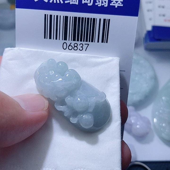 翡翠未镶嵌颈饰天光墟翡翠市场现金代购