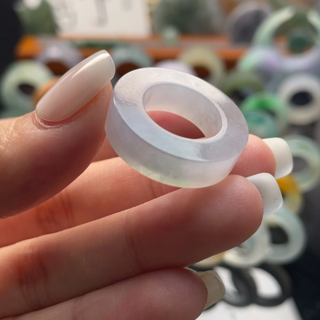 定制翡翠未镶嵌  冰白底青