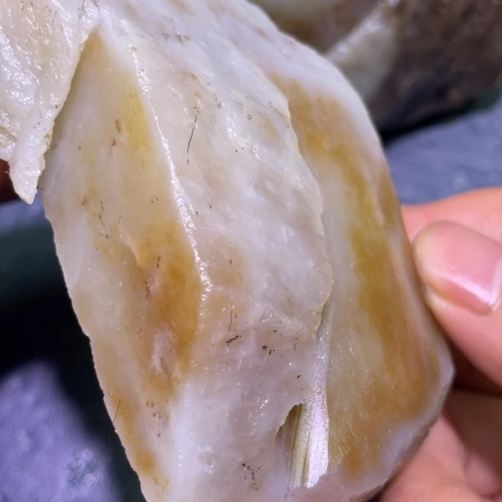 和田玉（糖玉）未镶嵌珠宝半成品